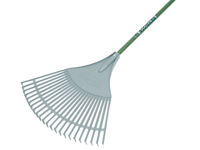 Bulldog Evergreen Plastic Leaf Rake