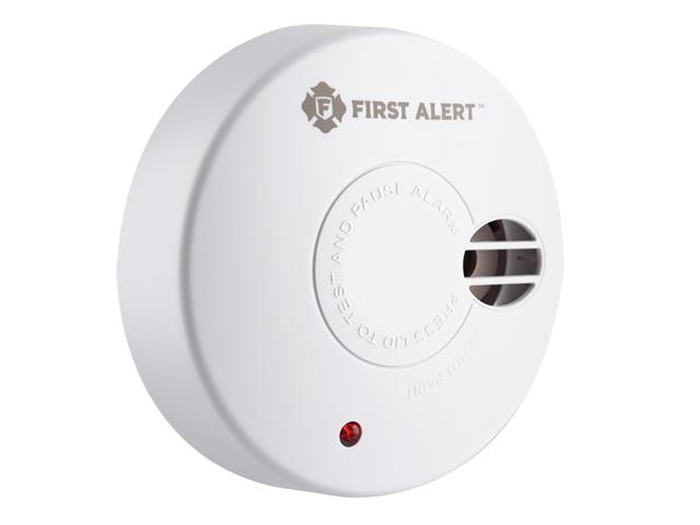 First Alert® SA300UK Ionisation Smoke Alarm with 9V Battery