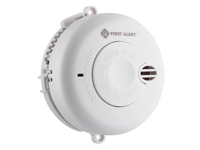 First Alert® SA700LUK Optical Smoke Alarm - Long-life Battery