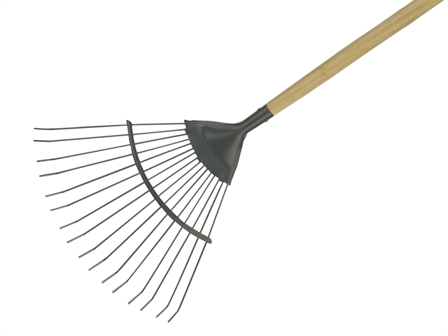 Kent and Stowe Long Handled Lawn and Leaf Rake Carbon Steel