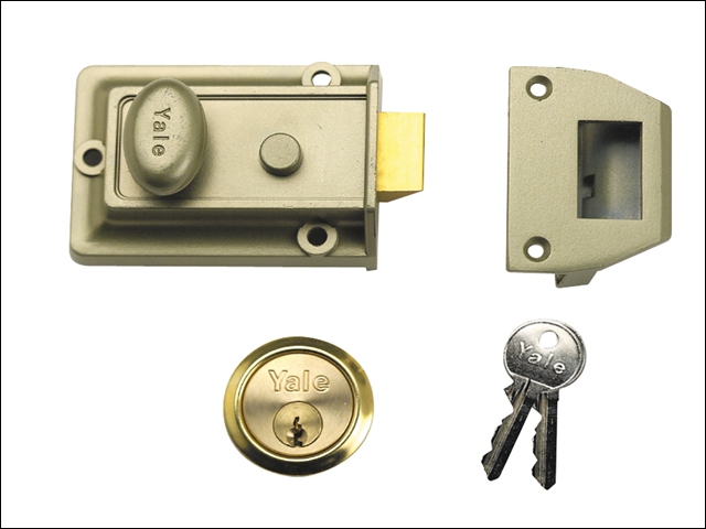 Yale Locks 77 Traditional Nightlatch 60mm Backset Brasslux Finish Box