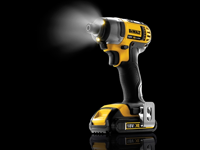 DEWALT DCF885C2 XR Compact Impact Driver 18 Volt 2 x 1.5Ah Li-Ion 18V 3